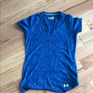 UA Semi Fitted Vneck XS